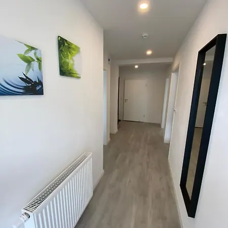 Appartement Schoene In Landsberg (Saxony-Anhalt)